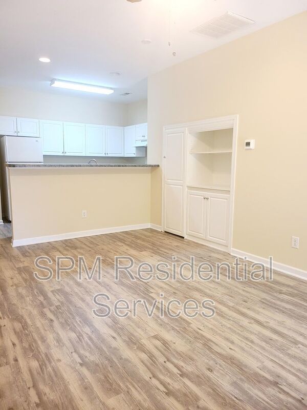 Close to UNCW and Wrightsville Beach. property image