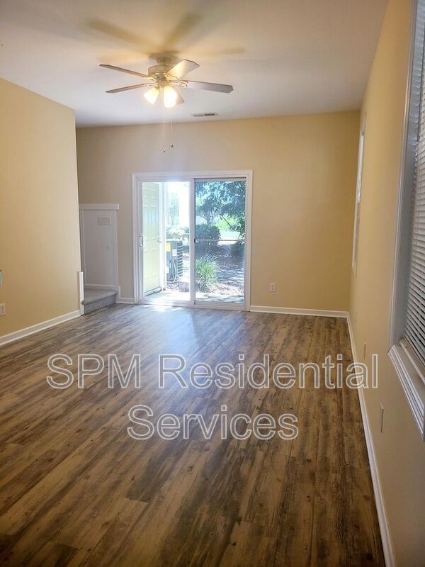 Close to UNCW and Wrightsville Beach. property image