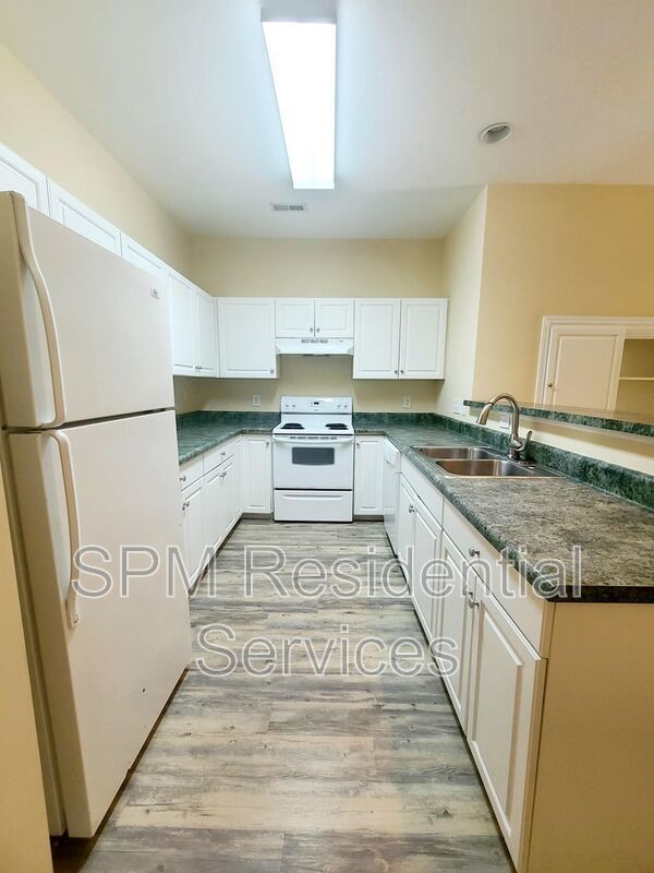 Close to UNCW and Wrightsville Beach. property image