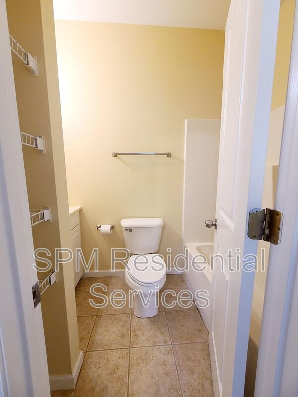 Close to UNCW and Wrightsville Beach. property image