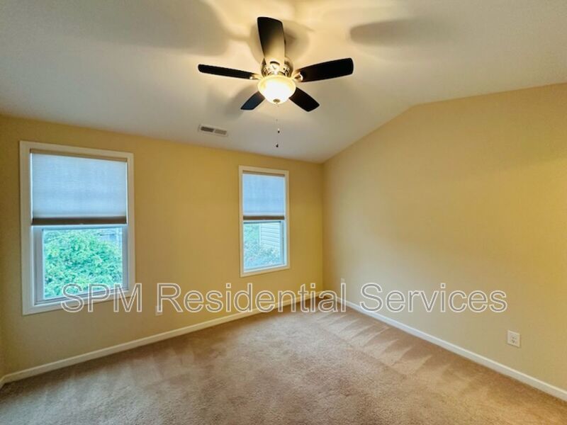 Charming 2 Bed / 2 Bath Townhouse minutes from Carolina Beach property image