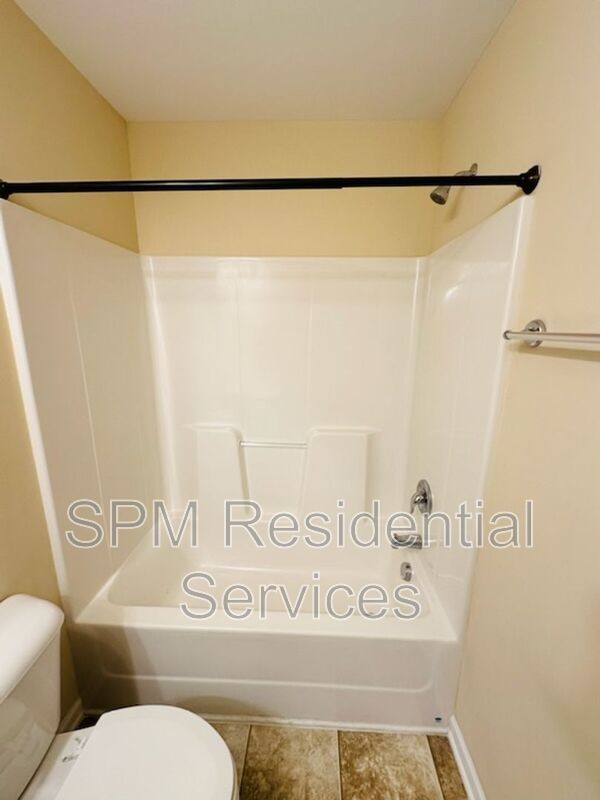 Charming 2 Bed / 2 Bath Townhouse minutes from Carolina Beach property image