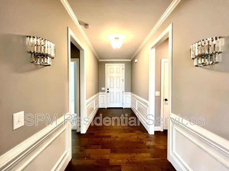 4 Bedroom in Quiet neighborhood in Wyndwater property image