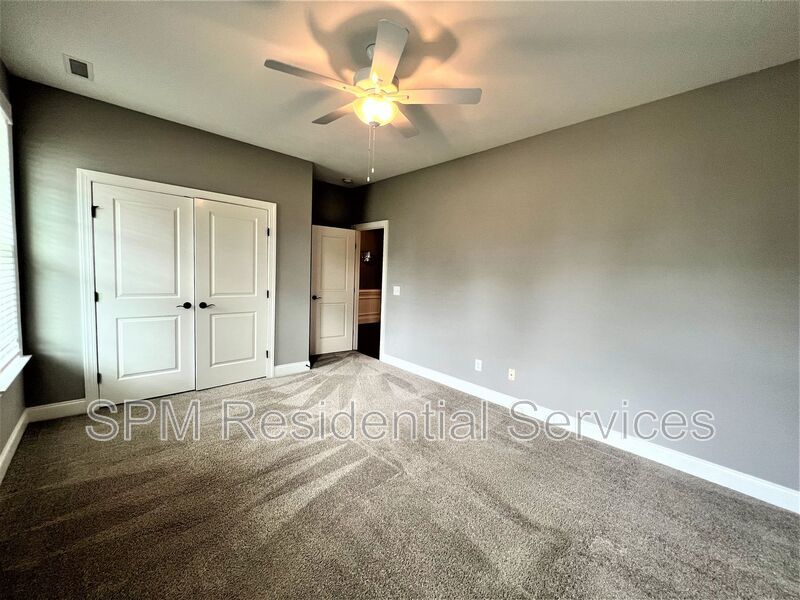 4 Bedroom in Quiet neighborhood in Wyndwater property image