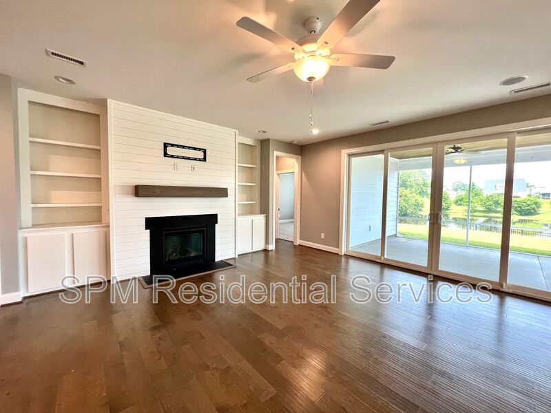 4 Bedroom in Quiet neighborhood in Wyndwater property image