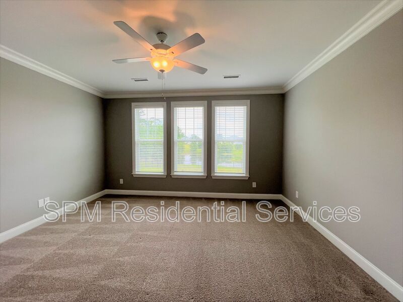 4 Bedroom in Quiet neighborhood in Wyndwater property image