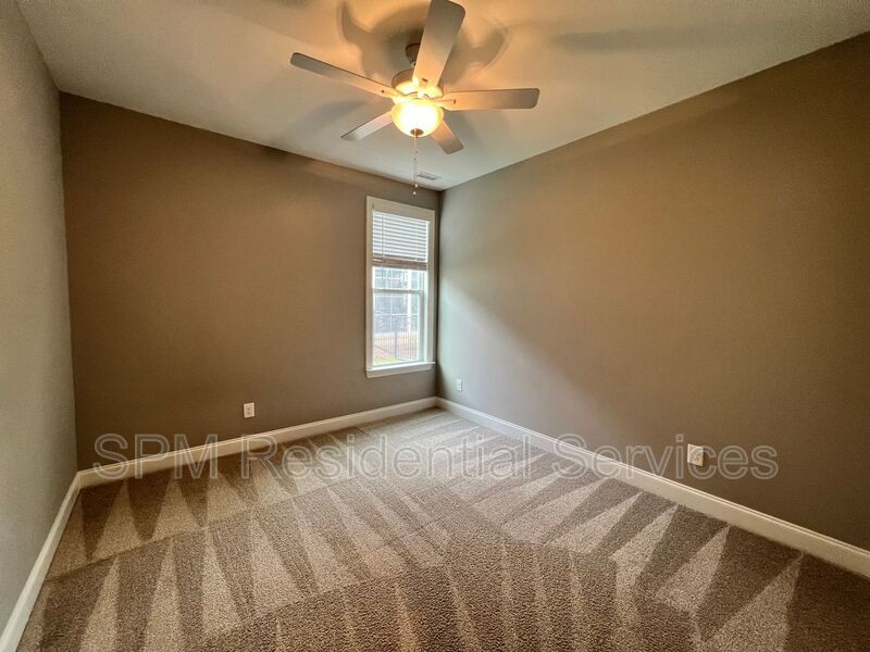 4 Bedroom in Quiet neighborhood in Wyndwater property image