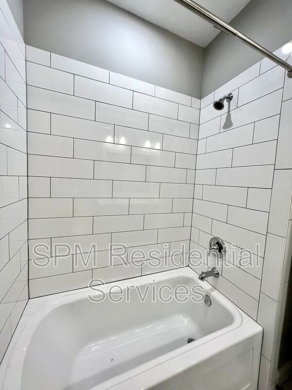 4 Bedroom in Quiet neighborhood in Wyndwater property image