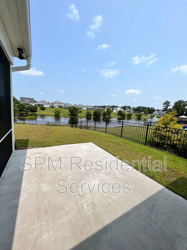 4 Bedroom in Quiet neighborhood in Wyndwater property image