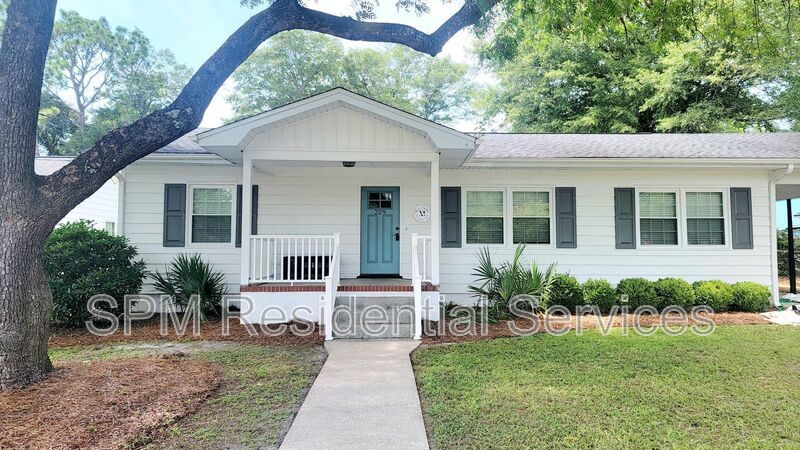 Walking distance to UNCW! property image