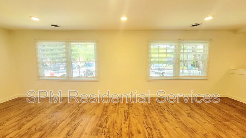 Walking distance to UNCW! property image