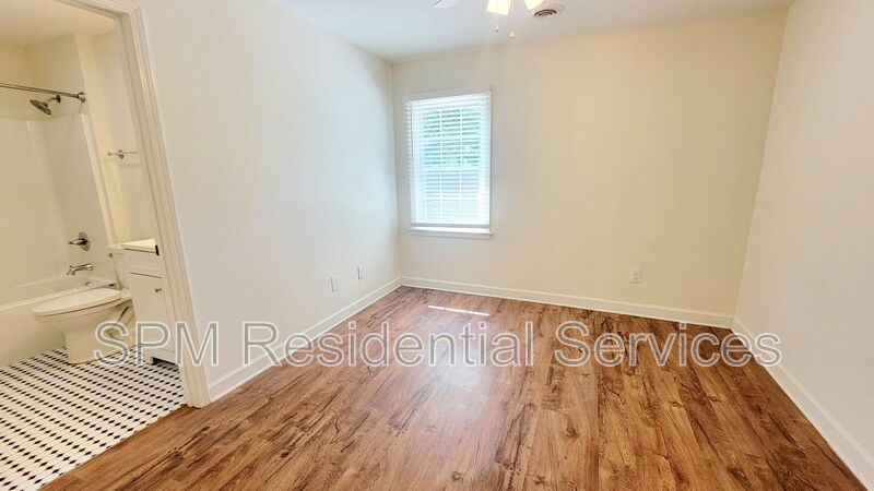 Walking distance to UNCW! property image