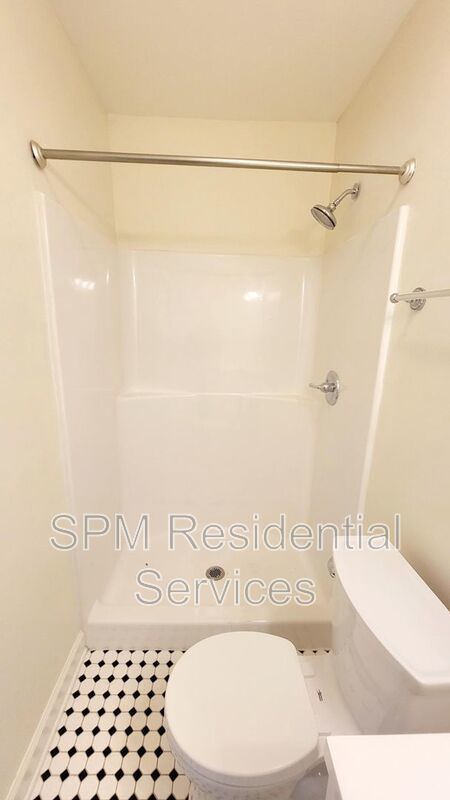 Walking distance to UNCW! property image