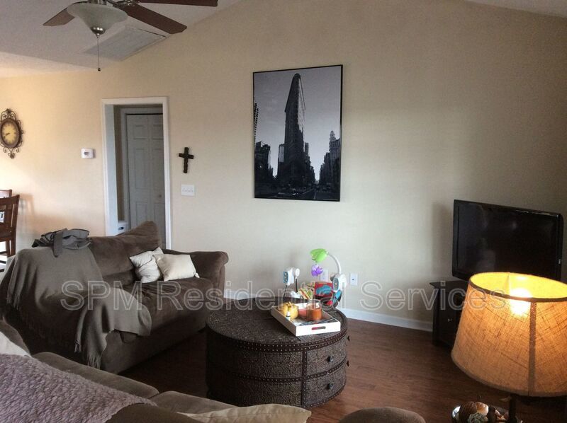 3 Bedroom in Quiet neighborhood in the Neighborhood of Holly Ridge property image