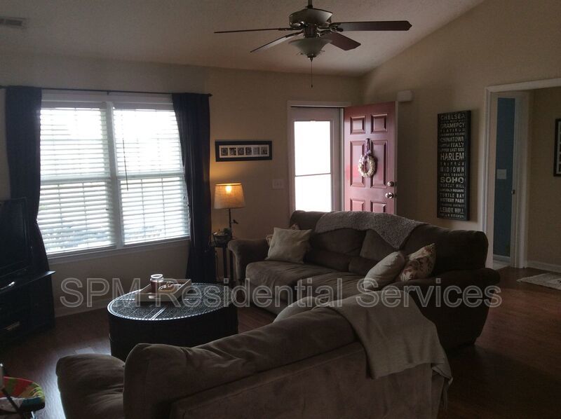 3 Bedroom in Quiet neighborhood in the Neighborhood of Holly Ridge property image