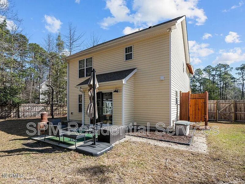 Belvedere Plantation - Fully Fenced Backyard, Two Car Garage, Washer & Dryer Included property image