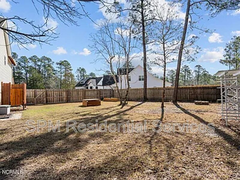 Belvedere Plantation - Fully Fenced Backyard, Two Car Garage, Washer & Dryer Included property image