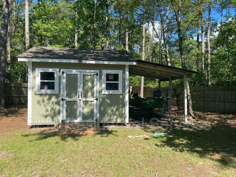 Belvedere Plantation - Fully Fenced Backyard, Two Car Garage, Washer & Dryer Included property image