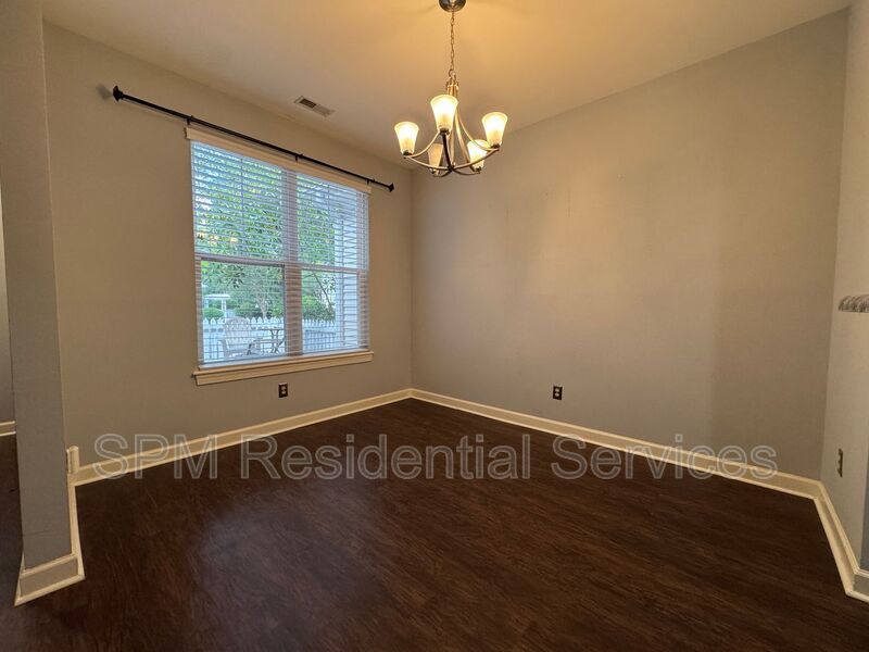 Forrest Cove -  Within 3 Miles of UNCW & Wrightsville beach, Community Pool, Washer & Dryer Included property image