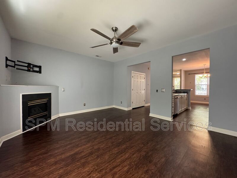 Forrest Cove -  Within 3 Miles of UNCW & Wrightsville beach, Community Pool, Washer & Dryer Included property image