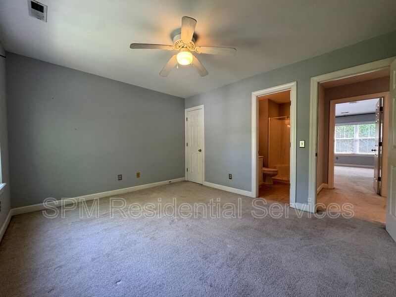 Forrest Cove -  Within 3 Miles of UNCW & Wrightsville beach, Community Pool, Washer & Dryer Included property image