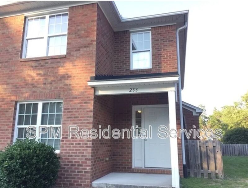 3 Bed 3 Bath Townhome - Close to UNCW & Novant Health property image