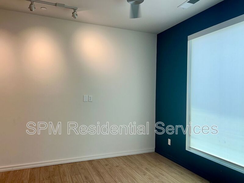 3rd Floor, Studio, Downtown, Close to CFCC property image