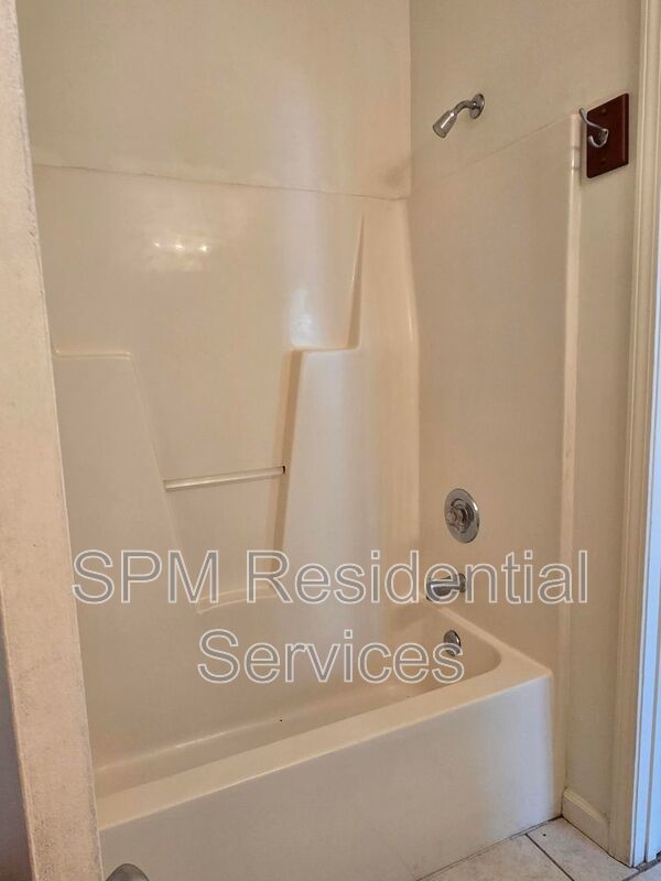 Lake Avenue Patio Homes ** 1st FULL MONTHS RENT FREE** property image