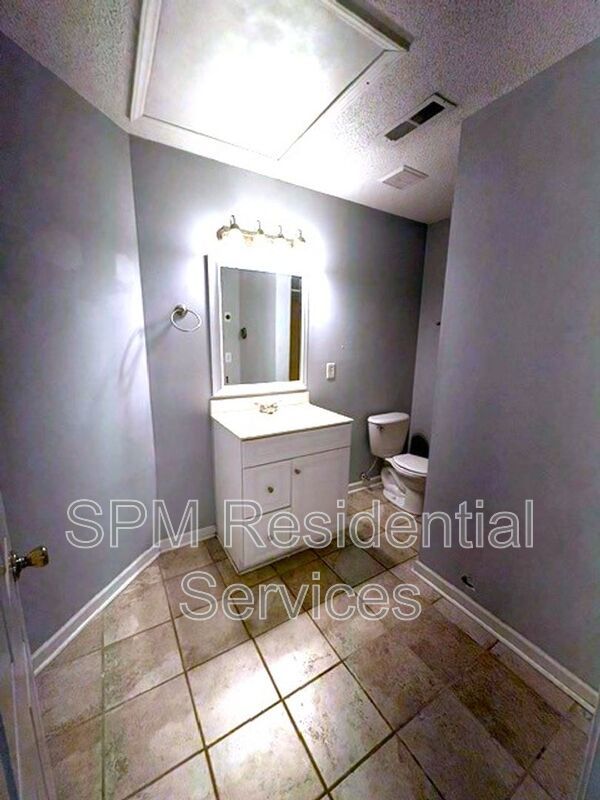 3 Bedroom with Private Fenced Yard!  ($500 MOVE-IN CREDIT) property image