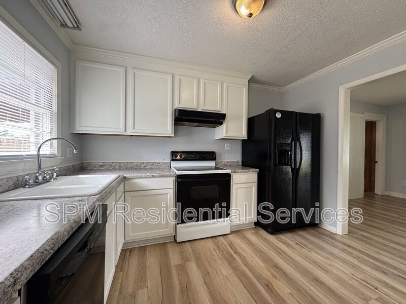 Forest Park - Located within 5 miles of Wrightsville Beach & UNCW property image