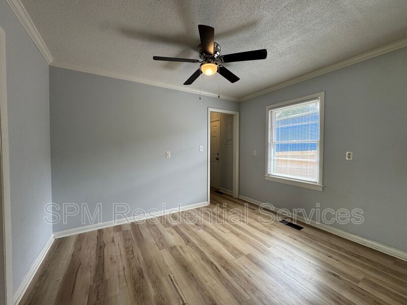Forest Park - Located within 5 miles of Wrightsville Beach & UNCW property image