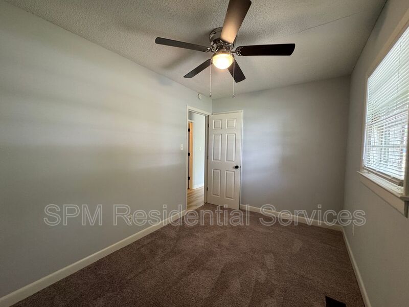 Forest Park - Located within 5 miles of Wrightsville Beach & UNCW property image