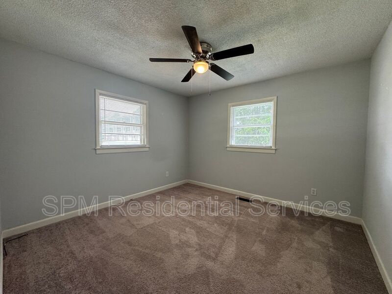Forest Park - Located within 5 miles of Wrightsville Beach & UNCW property image