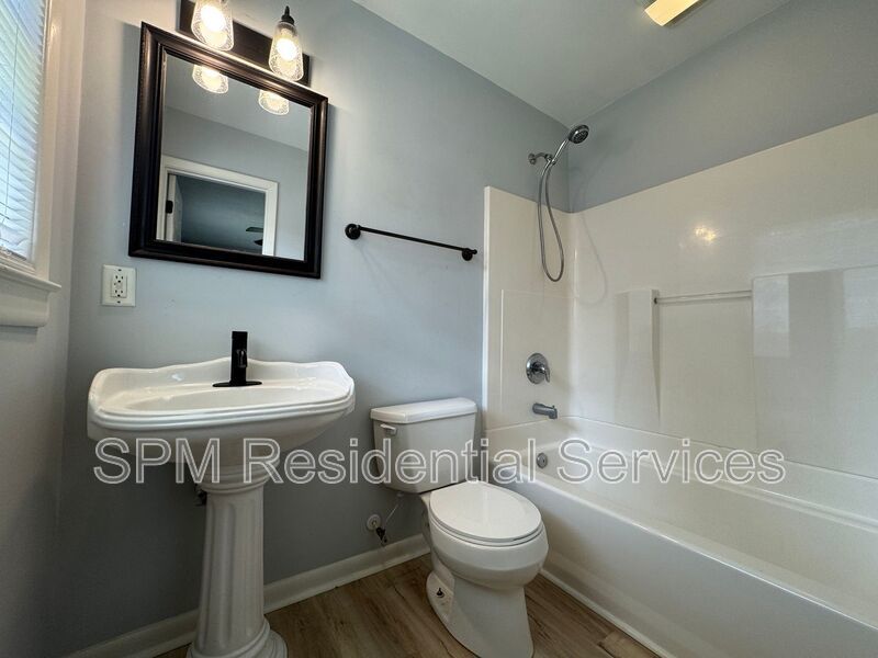 Forest Park - Located within 5 miles of Wrightsville Beach & UNCW property image