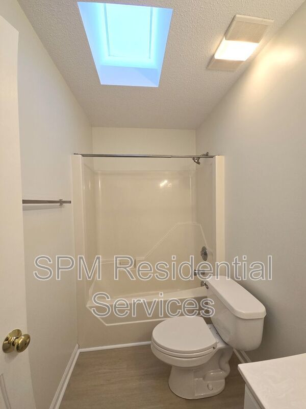 Beautifully renovated home centrally located mid-town near shopping and restaurants. property image