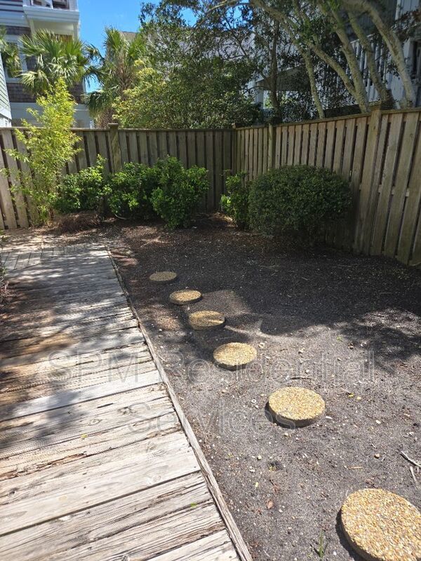 Walking distance from the beach, Oceanside, Walking distance to restaurants and shops property image