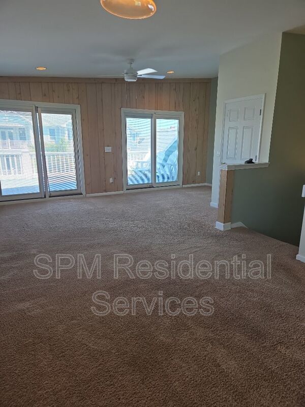 Walking distance from the beach, Oceanside, Walking distance to restaurants and shops property image