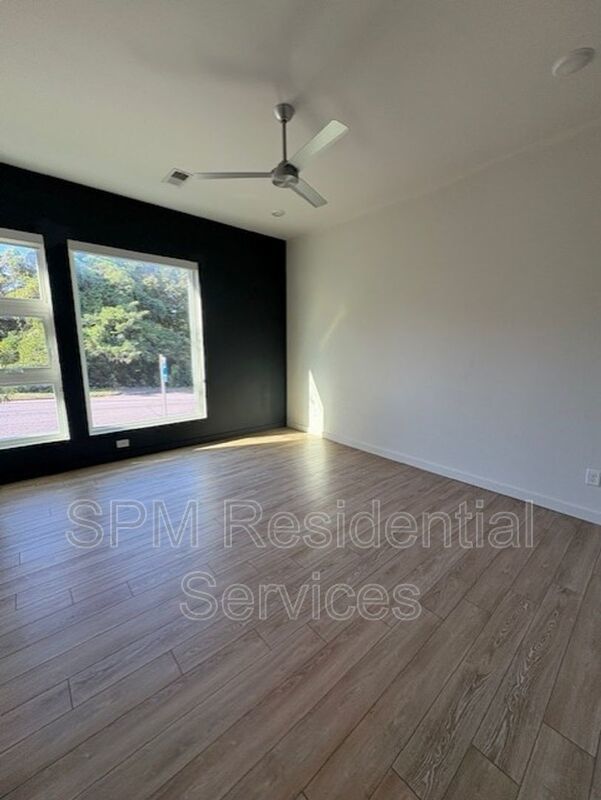 1st Floor, Close to CFCC, Brooklyn Arts District property image