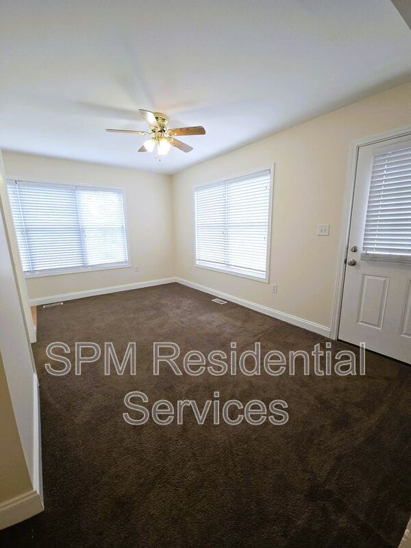Close to UNCW and Wrightsville Beach. Recently Updated property image