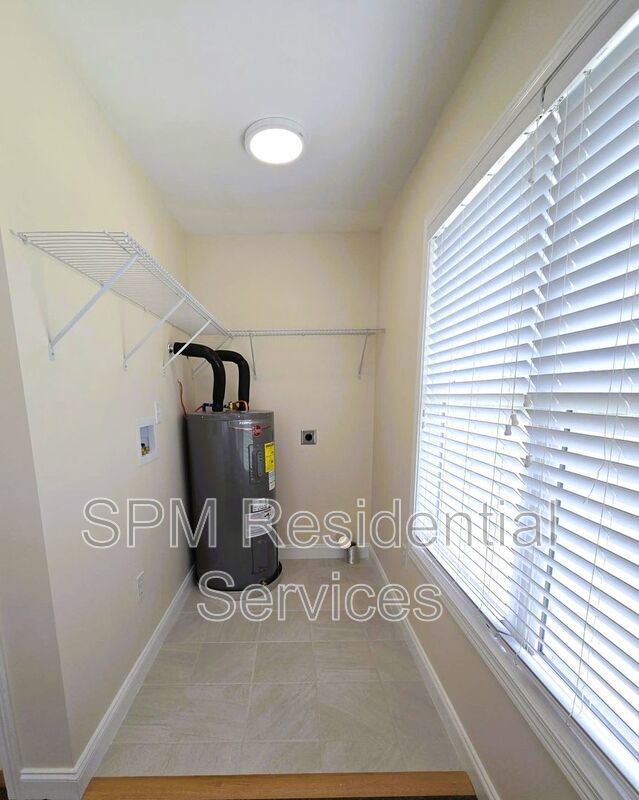 Close to UNCW and Wrightsville Beach. Recently Updated property image