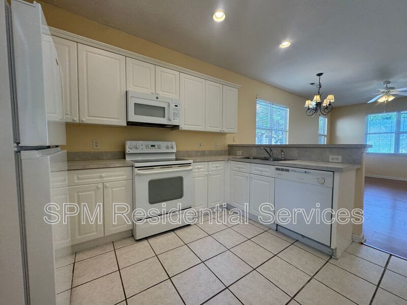 The Arbors at Westgate - Sidewalk lined streets within walking distance to shops/restaurants. property image