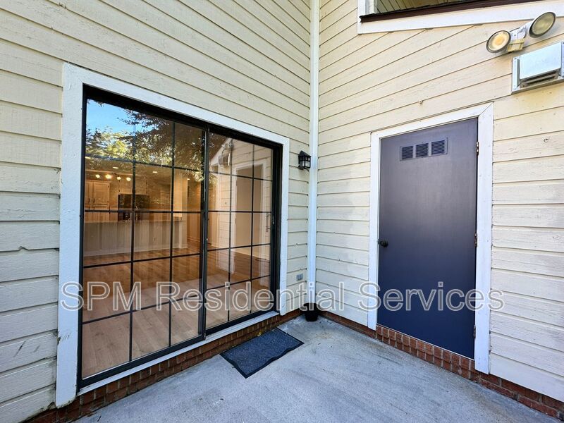 3 Bed 3 Bath  - Private Fenced Patio property image