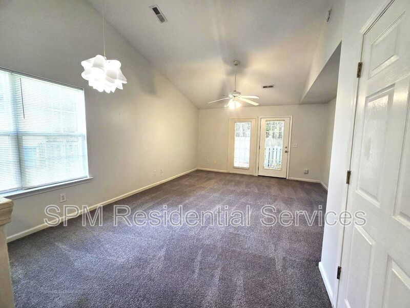 2 Bedroom townhome, midtown property image