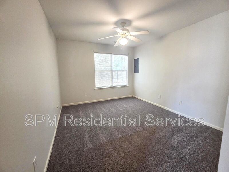 2 Bedroom townhome, midtown property image
