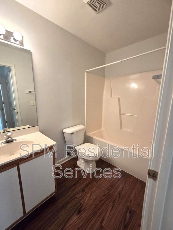 2 Bedroom townhome, midtown property image