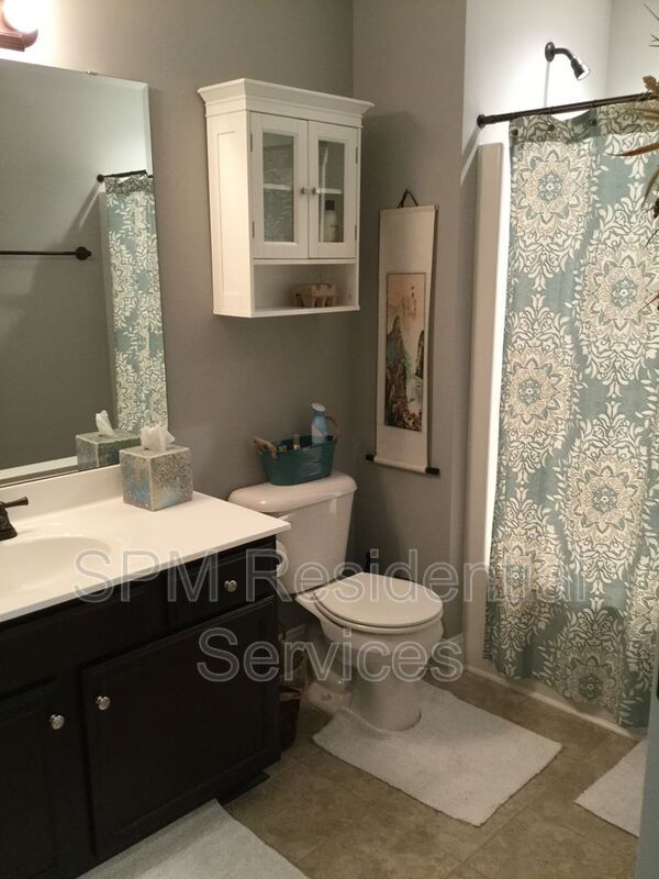 4 Bedroom 2 Story Beautiful Home in Chadwick Shores, close to Jacksonville, Wilmington and Topsail Beach. property image