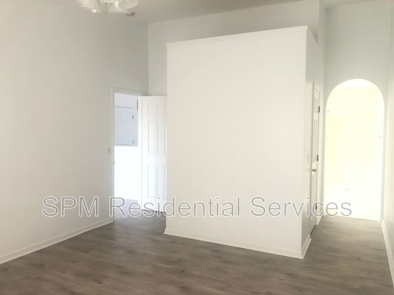BREEZEWOOD property image