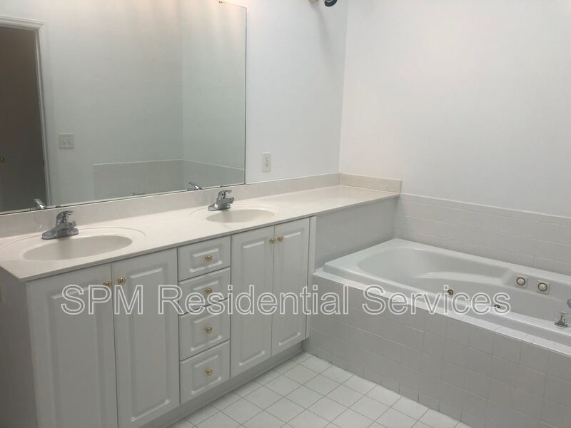 BREEZEWOOD property image