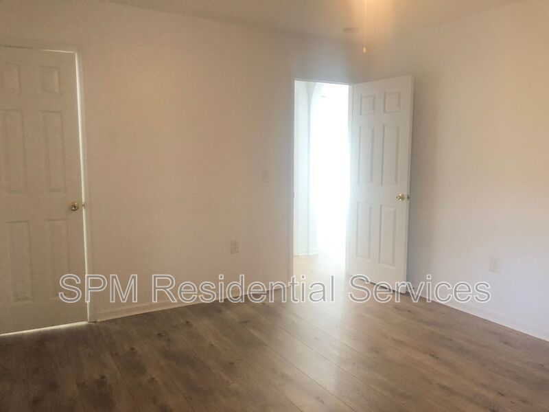 BREEZEWOOD property image