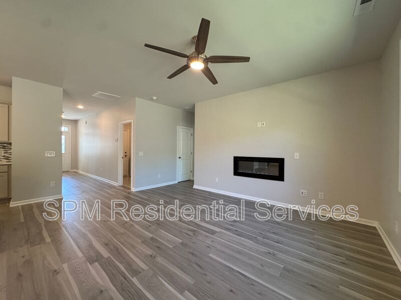 Colbert Place - Fenced in Backyard, Lawncare & Pest Control Included, Washer & Dryer Included property image